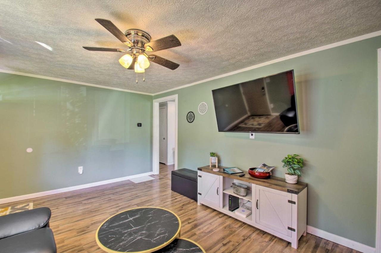 Dog-Friendly Fayetteville Home With Hot Tub! Exterior foto
