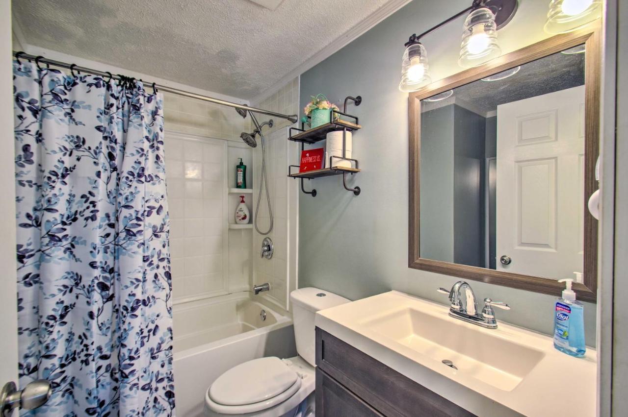 Dog-Friendly Fayetteville Home With Hot Tub! Exterior foto